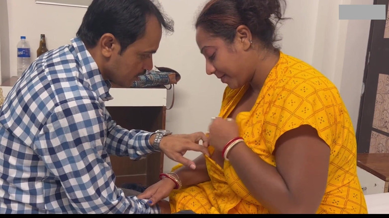 Indian porno creator: परिपक्व बड़े स्तन वाली उत्तेजित भारतीय भाभी की टीवी इंजीनियर द्वारा चुदाई
