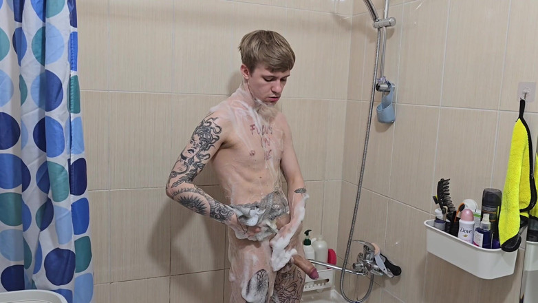Ethan Lestray: I Seduced a Guy for Sex After a Shower, Fucked...