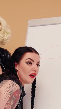Sexy Hot Lesbická kompilace video: Drsné latexové šukání vnadných dívek