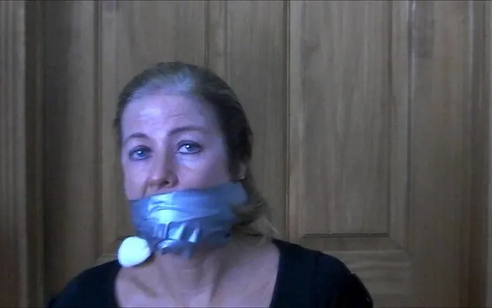 Selfgags classic: Milf jogger self gagged with her own sweaty panties!