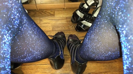 Pantyhose Jasmine: Travestit efeminat care se joacă cu pula mea