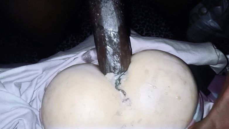 Bangcum8: Uno uomo mostra xvideo bollente in