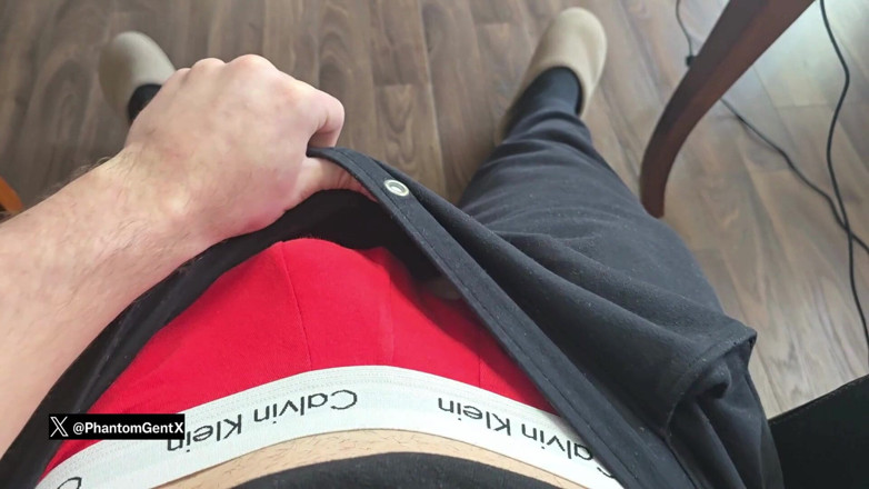 PhantomGentX: 스트립챗 팬텀헨트에서 깨어난 후 파자마 의상을 입고 따먹히는 핫한 백인 남자
