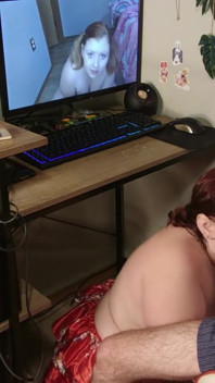 Il patrigno guarda il nostro porno