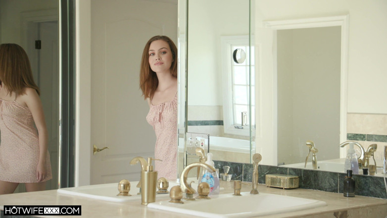 HotwifeXXX: Young Wife Freya Is Horny and Shared