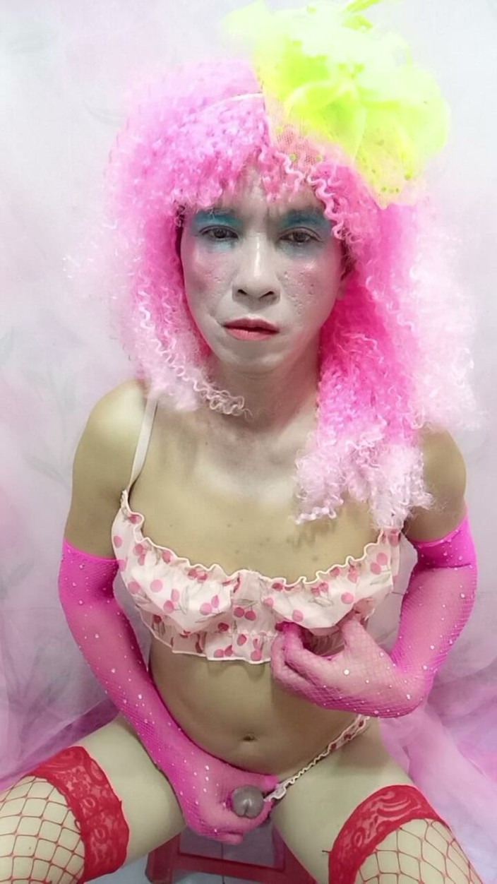 nguyen dang thien tri: Oanh Le Transgender Wearing Sexy Clothes