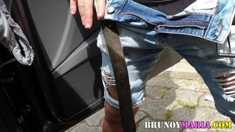 Brunoy Maria: Maria: Dia mengongkek saya dan selesai di dalam pepek saya