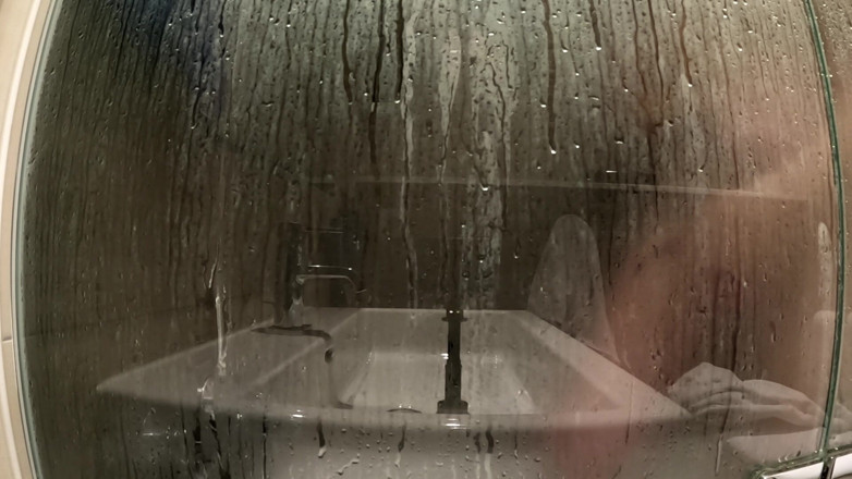 TheDane1122: Viens prendre une douche avec moi et ma bite
