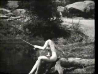 Vintage Usa: Sexy young bitch loves to play in vintage sexy videos