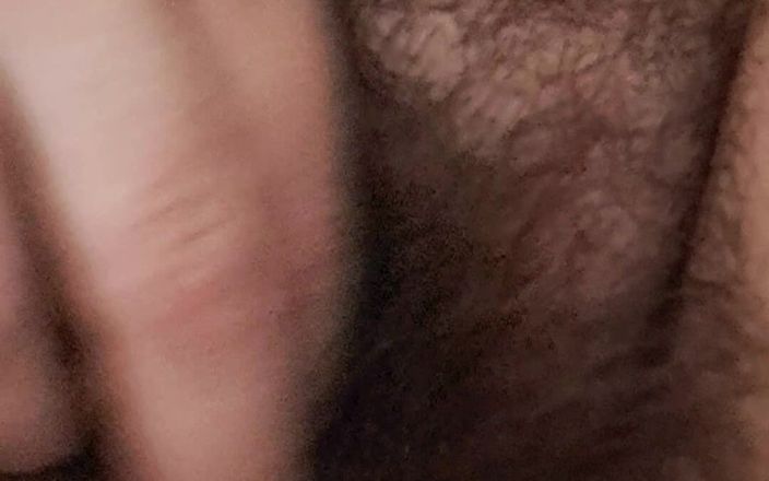 Mommy big hairy pussy: Открываю оболочку волосатой шлюхи