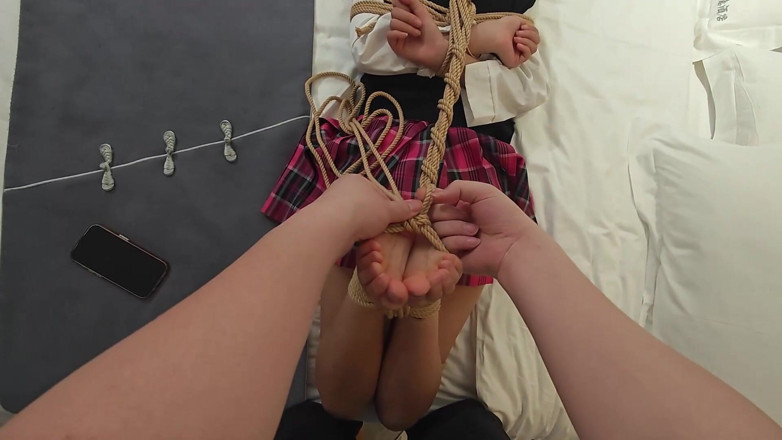 Cute girl bondage: เกมคู่รัก มุมมองบุคคลที่หนึ่งบันทึกภาพแฟนสาวที่ถูกผูกมัด