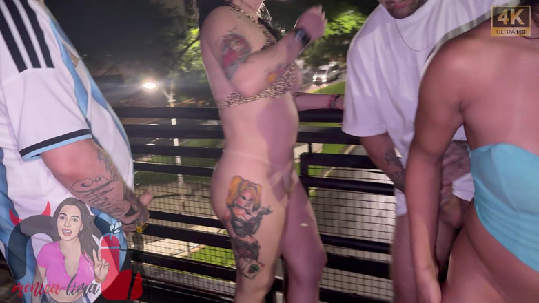 Monica Lima: 친구랑 나는 고가도로 위에 창녀를 만들었고 모두가 그걸 봤어.