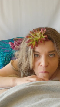 Your stepmom gives you her ass to fuck to preserve your girlfriend's virginity