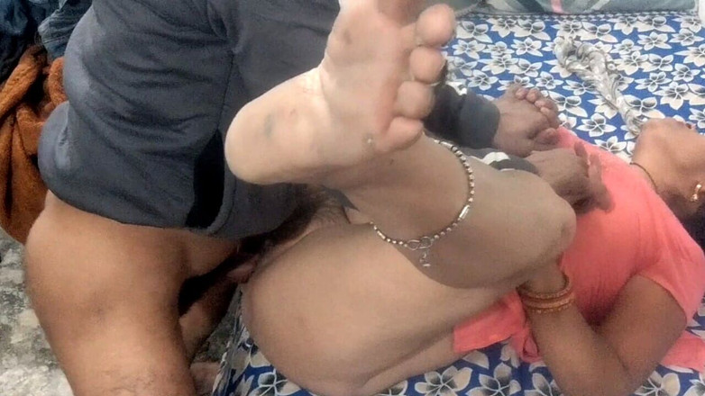 Saxesageth: ฉันเย็ดลูกพี่ลูกน้องสาวของเพื่อนบ้านด้วยควยใหญ่ของฉันและทําให้เธอเป็น