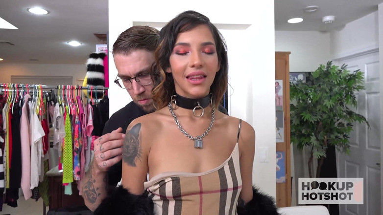 Hookup Hotshot: Cutie Kitty Carrera Rides Bryan Gozzing's Huge Donger Raw!