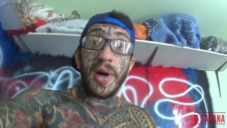 World Gay: Tattooed Jerking off and Cumming Yummy