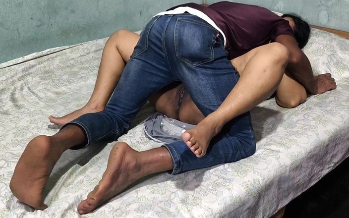 SAFI-SEXY: Mia zia calda ho abbracciato mia zia dopo aver scopato...