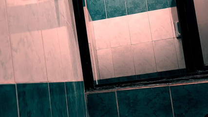 Grentie: Feeling horny in the shower