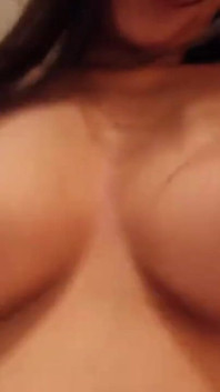 Pantat imut pinay dientot sama pria asing kontol besar