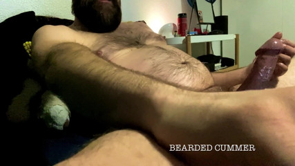 Beardedcummer: Beruang Jerman dalam sesi J/O panas - zakar potong pinggir, menghisap...