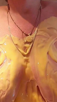 Jeder Für Custard!