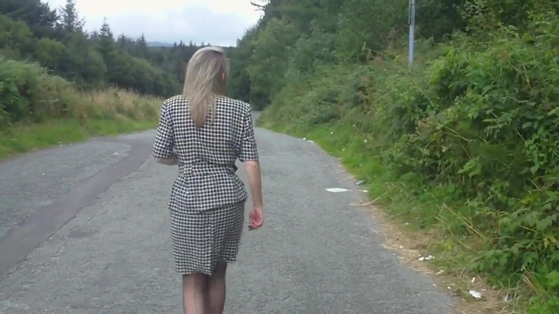 Movies by Louise: W Powys szuka penisa