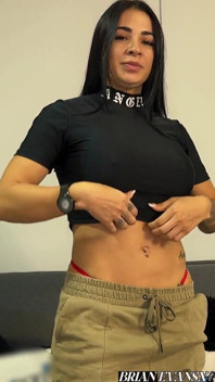 MILF Voluptuosa Silvana Lee Entra No Carro De Brian Evansx Para Acabar Transando Em Casa