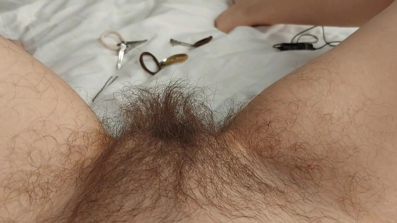 GinnaGg: Eu brinco com o cabelo do meu.