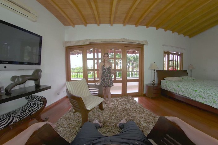 VR Latina: Dress Down Day