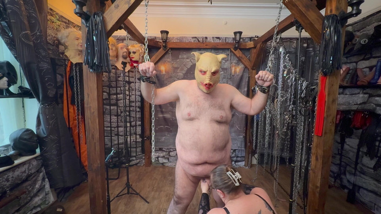 Aaexperiencesltd: Deel 1: Satana's Piggy is terug in de stad voor wat...