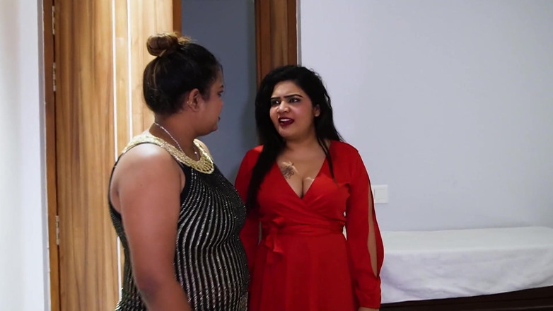 Your uncut: Three Hostel Freind Call Their Girlfreind to Fuck and Grand...
