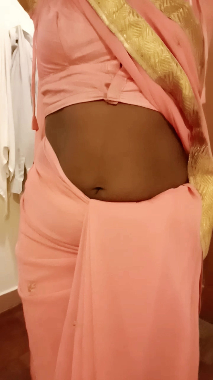 RenuRaj: Desi tamilische ehefrau Renus dicker arsch und muschi im Saree...