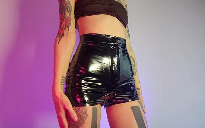 TattoedGirl666: Latex Shorts