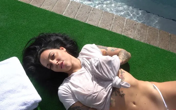 Teddy Tarantino: Tatted up PAWG Bella Scorpion Gets Fucked Outside