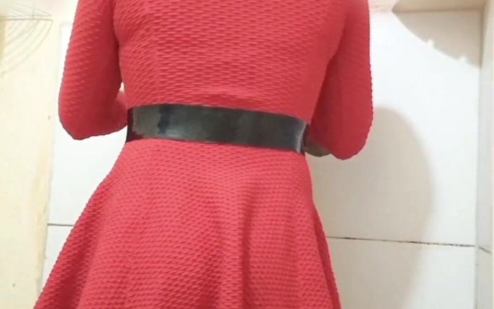 Carol videos shorts: लाल पोशाक में Carol