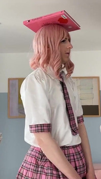 Sissy College - Bài 3 - Trục xuất