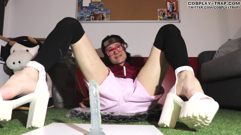RosalinaxGirl: Naruto Sarada feet and ass play trap cosplay