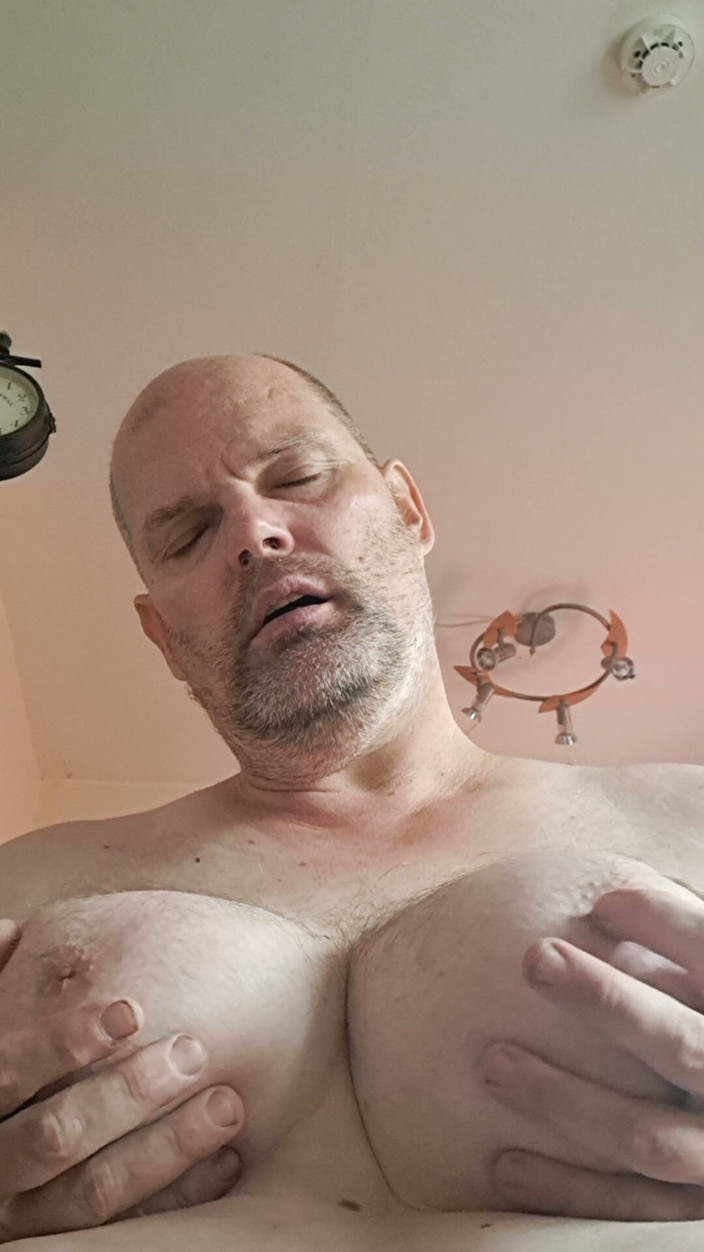 Fickspecht: Tits, Tits, Tits From the Slut