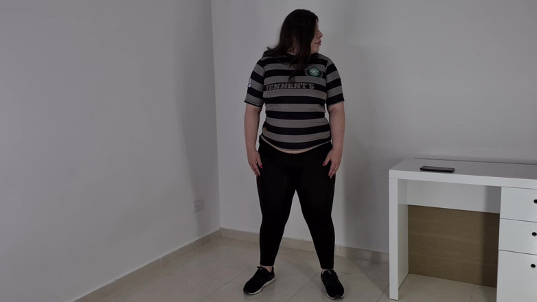Alice H: Uitrekkende buikfetisj