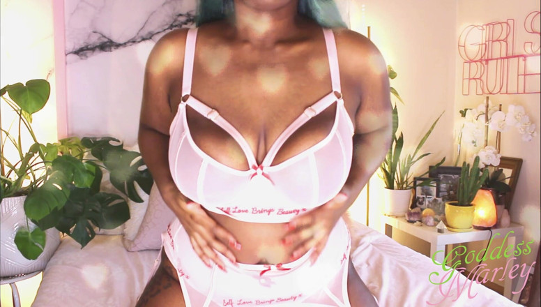 Goddess Marley: Questo (tardivo) Giorno di San Valentino You'll Pay!