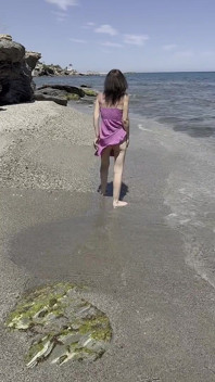 Mostrándose en la playa