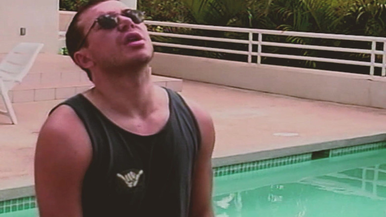 SEXUAL SIN GAY: Scenă gay Island - 4_gay sex în trei anal în piscină cu un prieten...