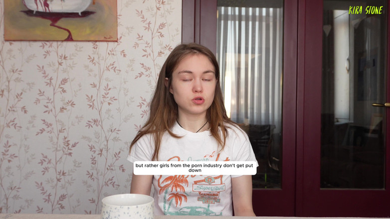 Kira Stone: 性感染症?健康のための薬、あるいは不要な花束から身を守る方法