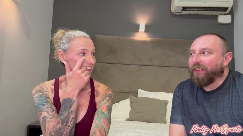 Molly McSquirts: Bts - Vacanze in Regno Unito con Chris Coxxx