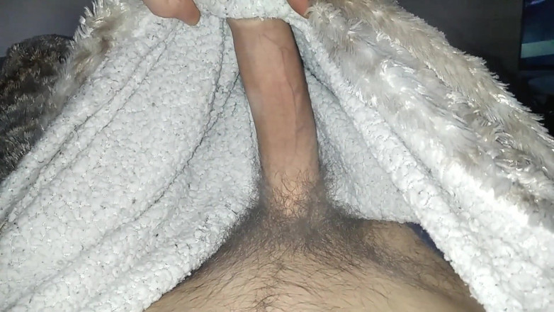 Elvissc: Pula uriașă a bărbatului este atât de sexy încât literalmente arde!!