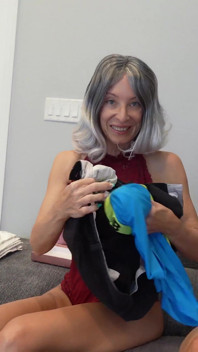 Primind un cadou necorespunzător de ziua bunicii vitregi - Gilf Adventures E35 - MILF Stella