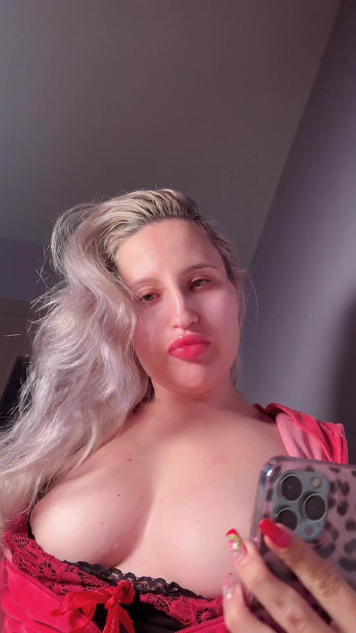 FinDom Goaldigger: Ztratila jsem brýle
