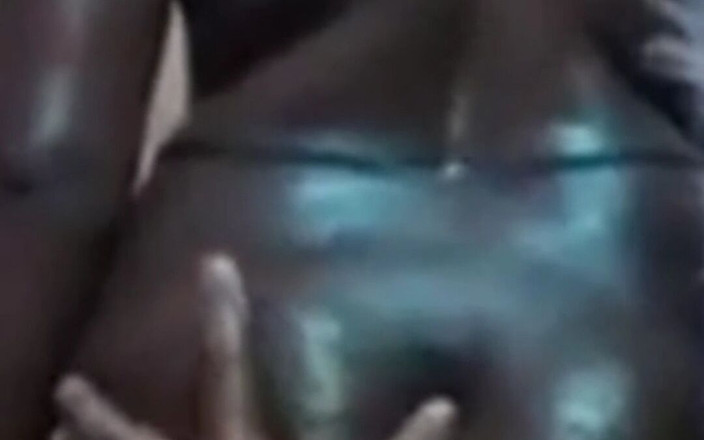 RenuRaj: Selingkuhanku kalah taruhan, orang asing nyepong kontol raksasa pria kulit...