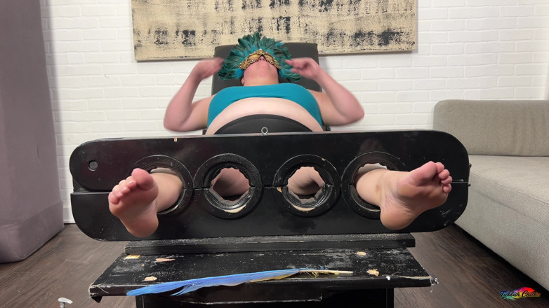 Ticklish Chicks: キャシー・ペイジが刑務所にいる