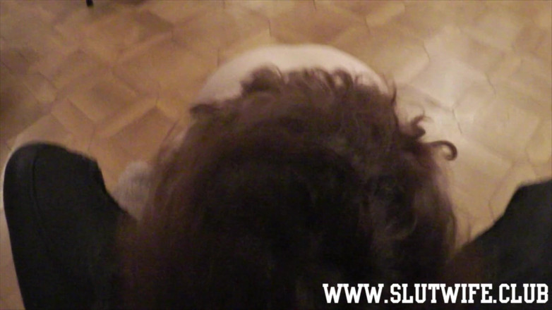Slutwife Club: Amateur slut goes on her knees for a rough sloppy...